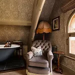 Old Town Luxury, By The Sea Scarborough