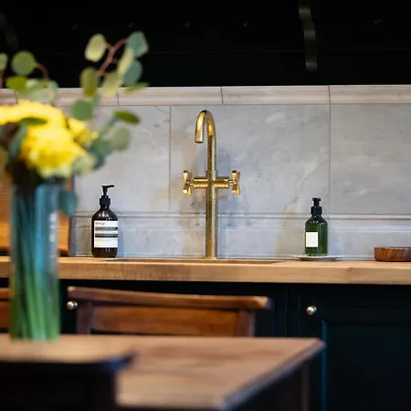 Apartment Old Town Luxury, By The Sea *