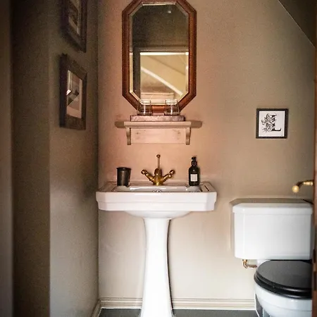 Old Town Luxury, By The Sea Scarborough