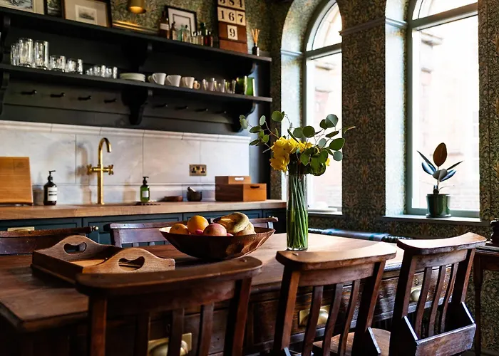 Old Town Luxury, By The Sea Scarborough