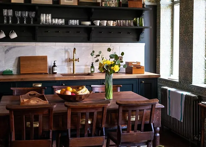 Old Town Luxury, By The Sea *