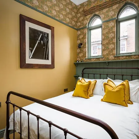 Old Town Luxury, By The Sea