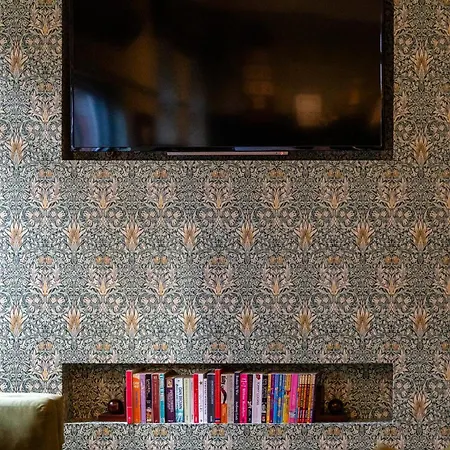 Old Town Luxury, By The Sea Скарборо